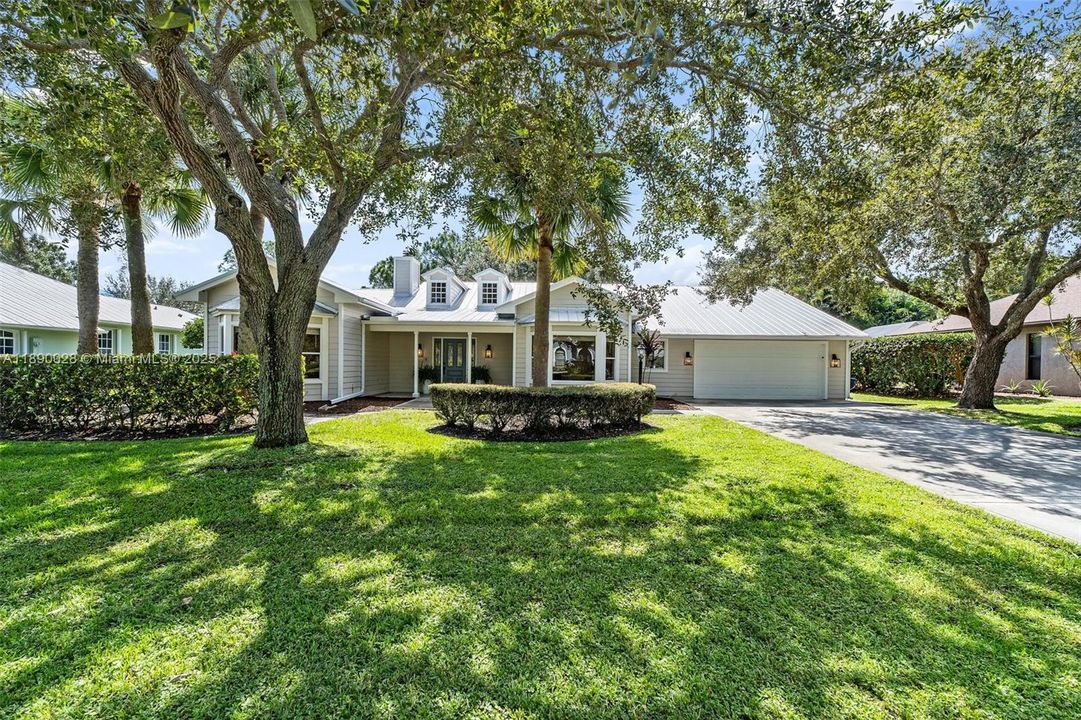 Recently Sold: $675,000 (4 beds, 3 baths, 2475 Square Feet)