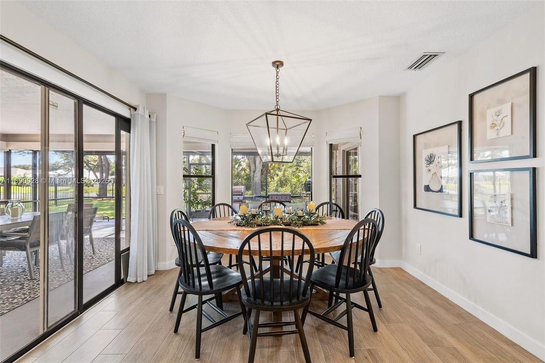 Recently Sold: $675,000 (4 beds, 3 baths, 2475 Square Feet)