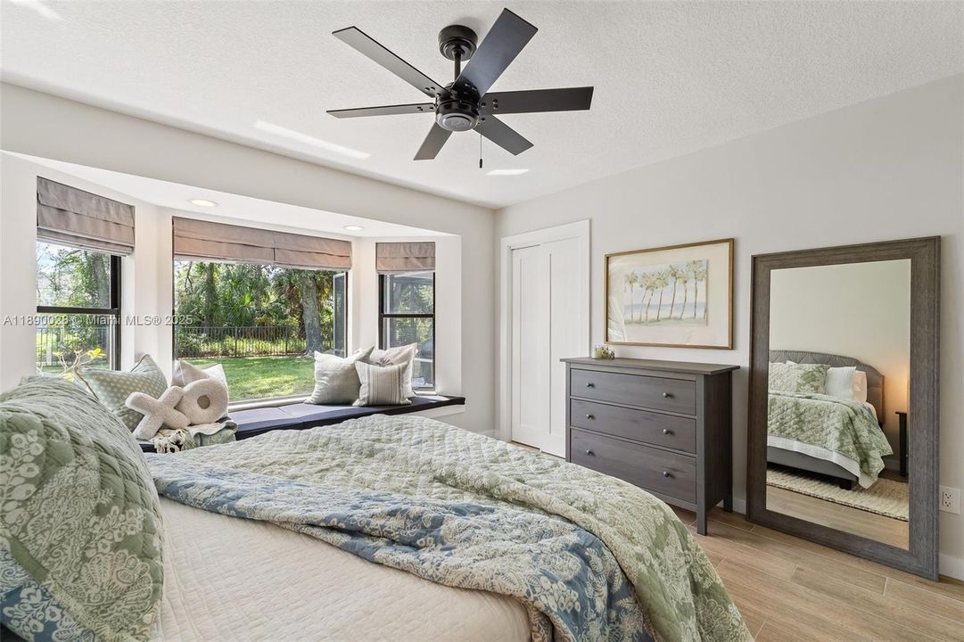 Recently Sold: $675,000 (4 beds, 3 baths, 2475 Square Feet)