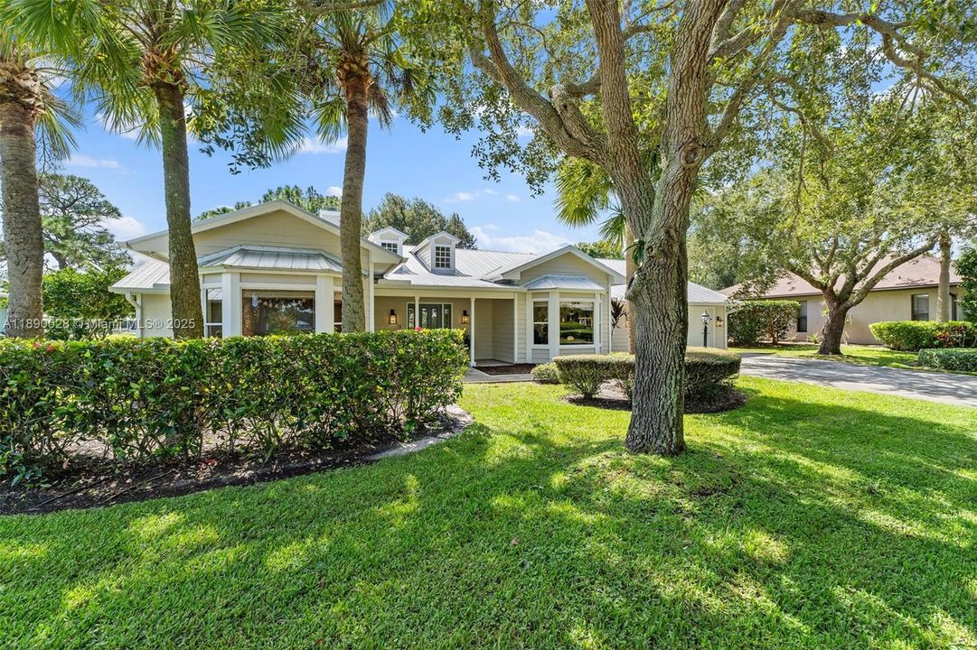 Recently Sold: $675,000 (4 beds, 3 baths, 2475 Square Feet)