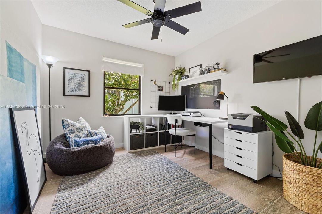 Recently Sold: $675,000 (4 beds, 3 baths, 2475 Square Feet)