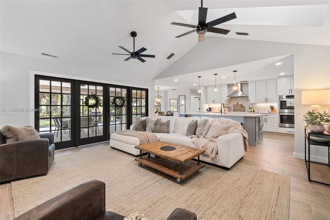 Recently Sold: $675,000 (4 beds, 3 baths, 2475 Square Feet)