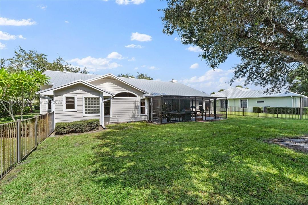 Recently Sold: $675,000 (4 beds, 3 baths, 2475 Square Feet)