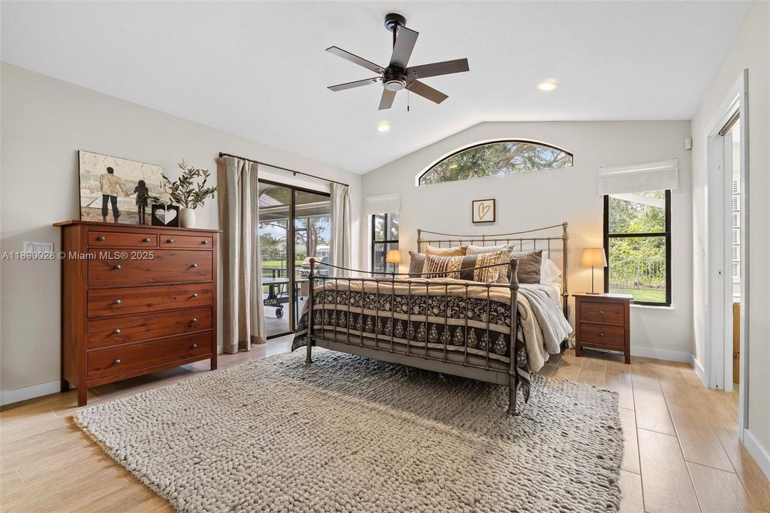 Recently Sold: $675,000 (4 beds, 3 baths, 2475 Square Feet)