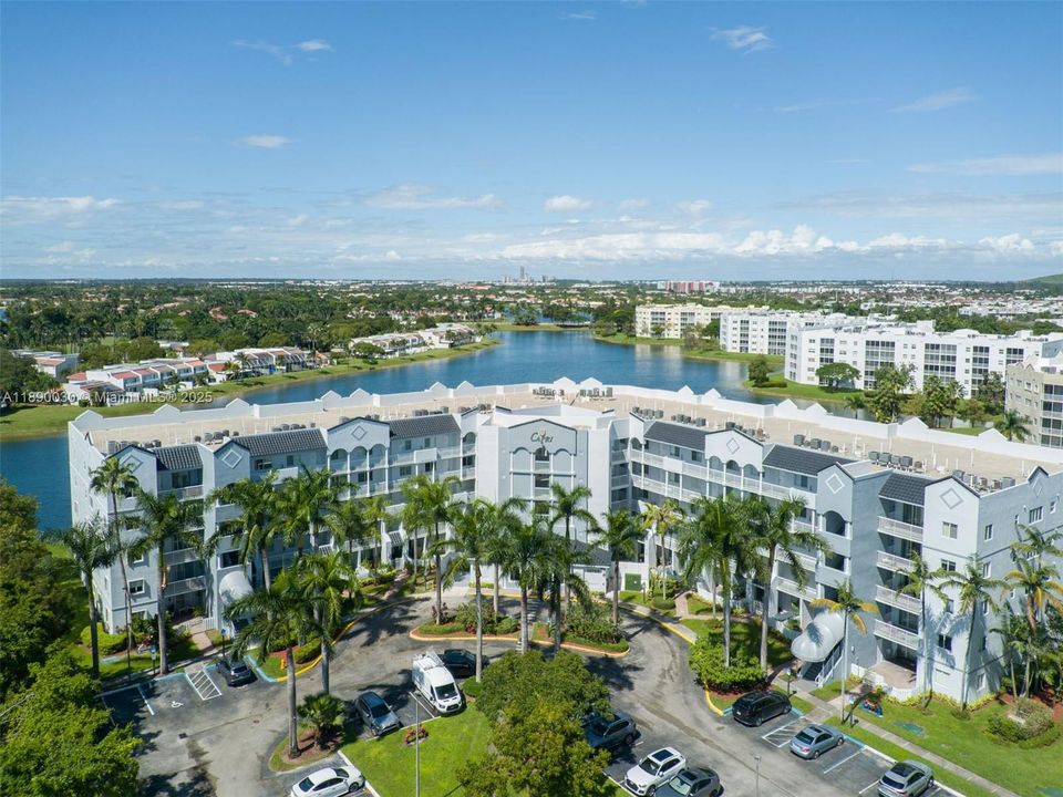 На продажу: $760,000 (3 спален, 2 ванн, 2490 Квадратных фут)