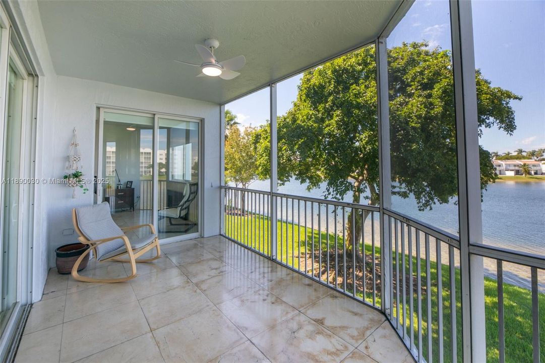 На продажу: $760,000 (3 спален, 2 ванн, 2490 Квадратных фут)