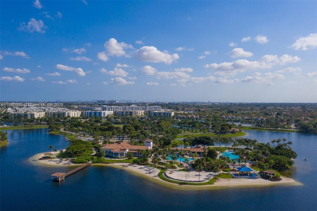 На продажу: $760,000 (3 спален, 2 ванн, 2490 Квадратных фут)