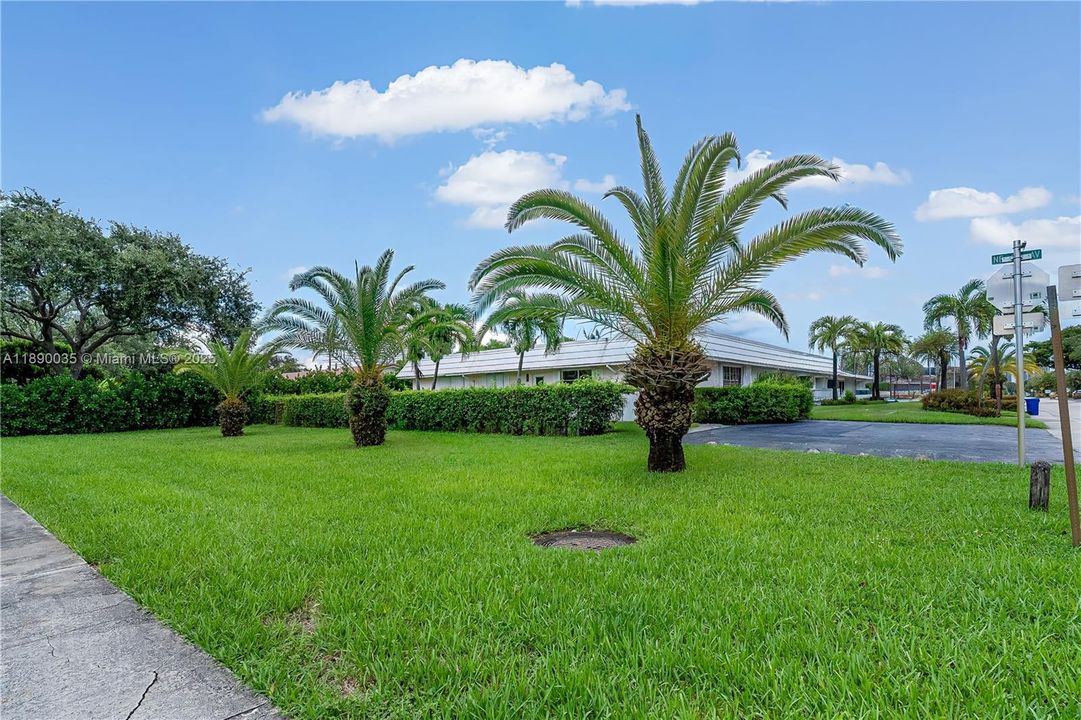 合同活跃: $1,185,000 (0 贝兹, 0 浴室, 3178 平方英尺)