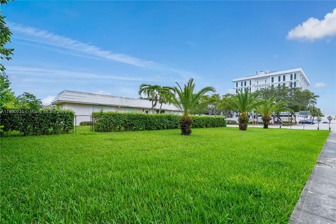 合同活跃: $1,185,000 (0 贝兹, 0 浴室, 3178 平方英尺)