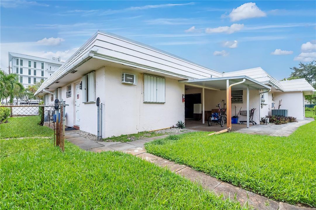 合同活跃: $1,185,000 (0 贝兹, 0 浴室, 3178 平方英尺)