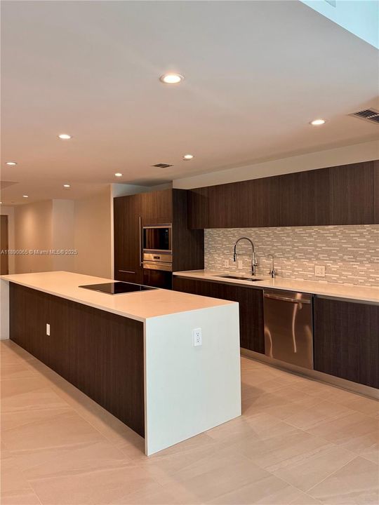 For Sale: $1,200,000 (3 beds, 3 baths, 1706 Square Feet)