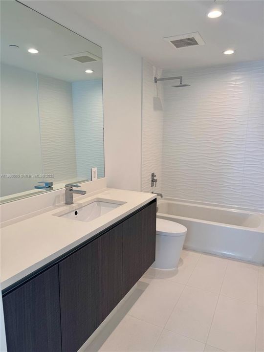 For Sale: $1,200,000 (3 beds, 3 baths, 1706 Square Feet)