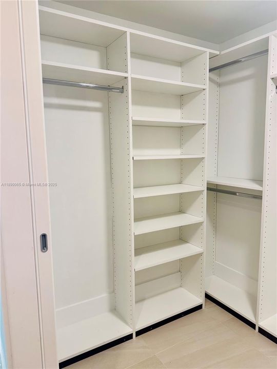 For Sale: $1,200,000 (3 beds, 3 baths, 1706 Square Feet)