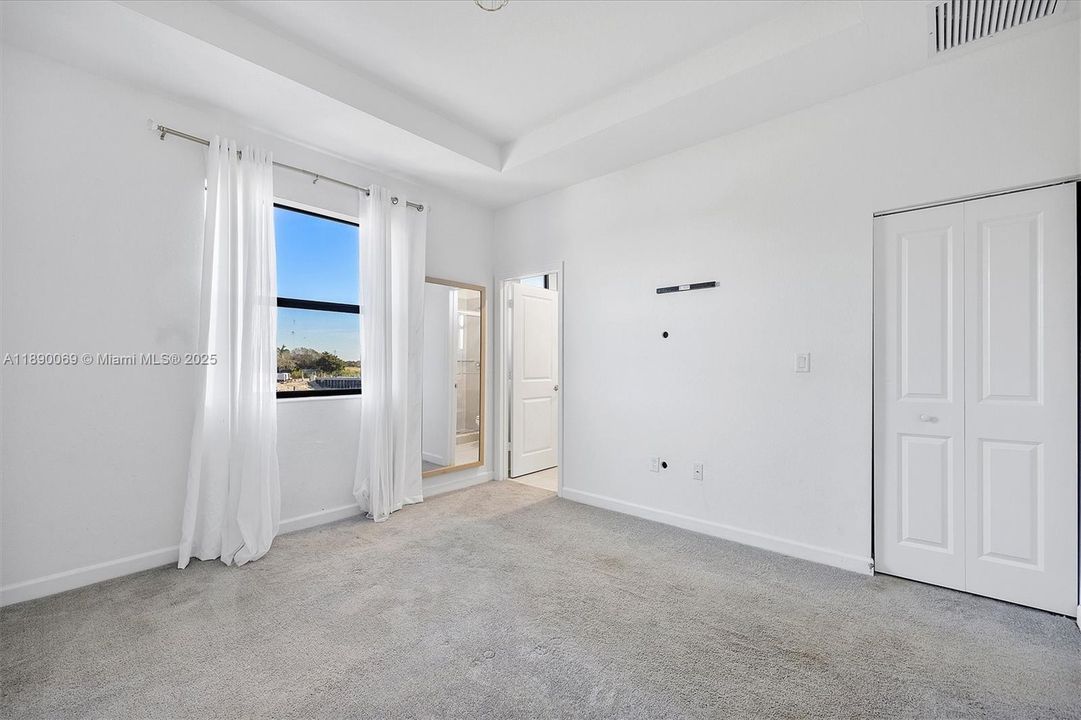 На продажу: $449,500 (3 спален, 2 ванн, 1587 Квадратных фут)