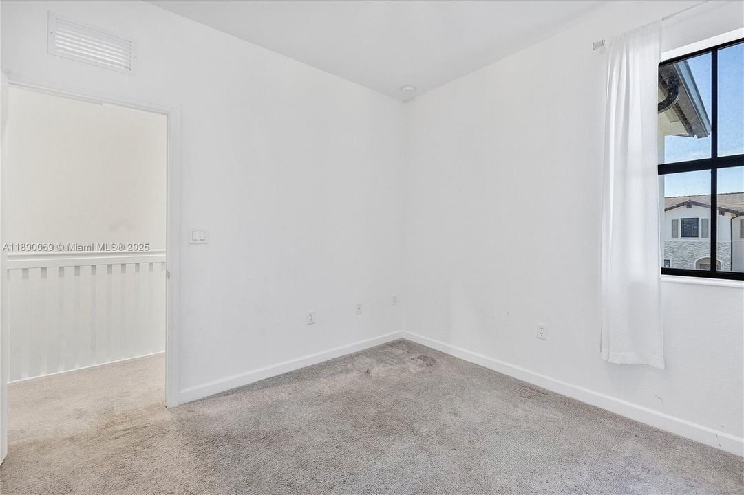 На продажу: $449,500 (3 спален, 2 ванн, 1587 Квадратных фут)