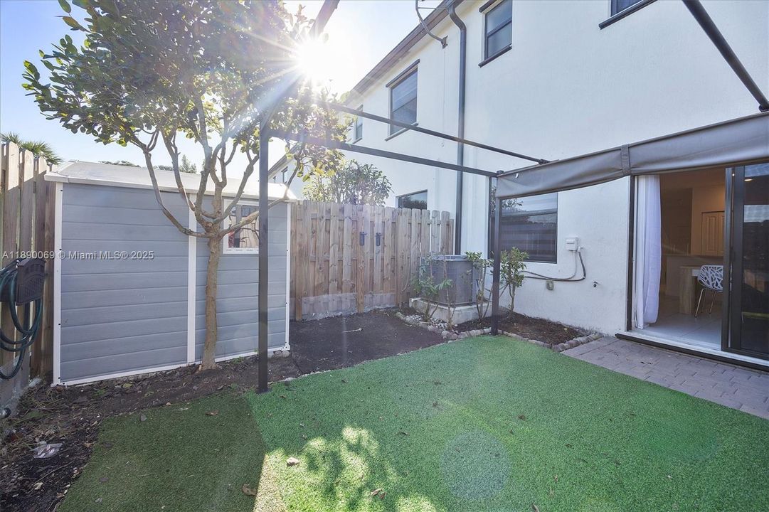 На продажу: $449,500 (3 спален, 2 ванн, 1587 Квадратных фут)