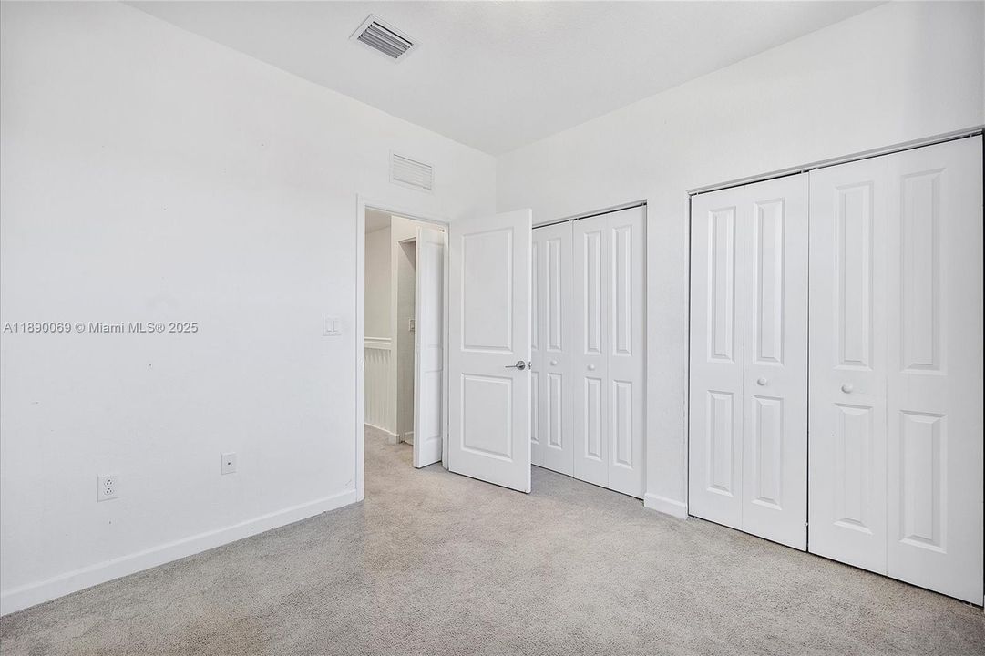 На продажу: $449,500 (3 спален, 2 ванн, 1587 Квадратных фут)