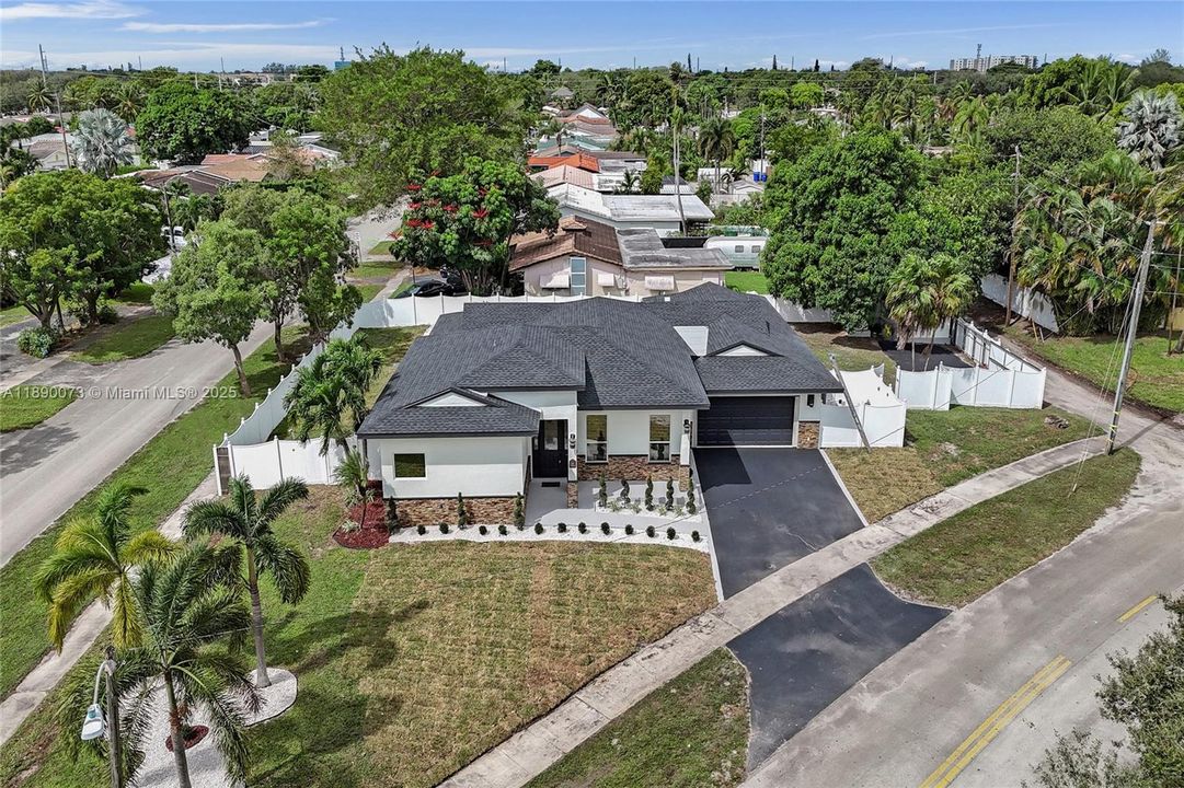 For Sale: $1,049,999 (4 beds, 3 baths, 2742 Square Feet)