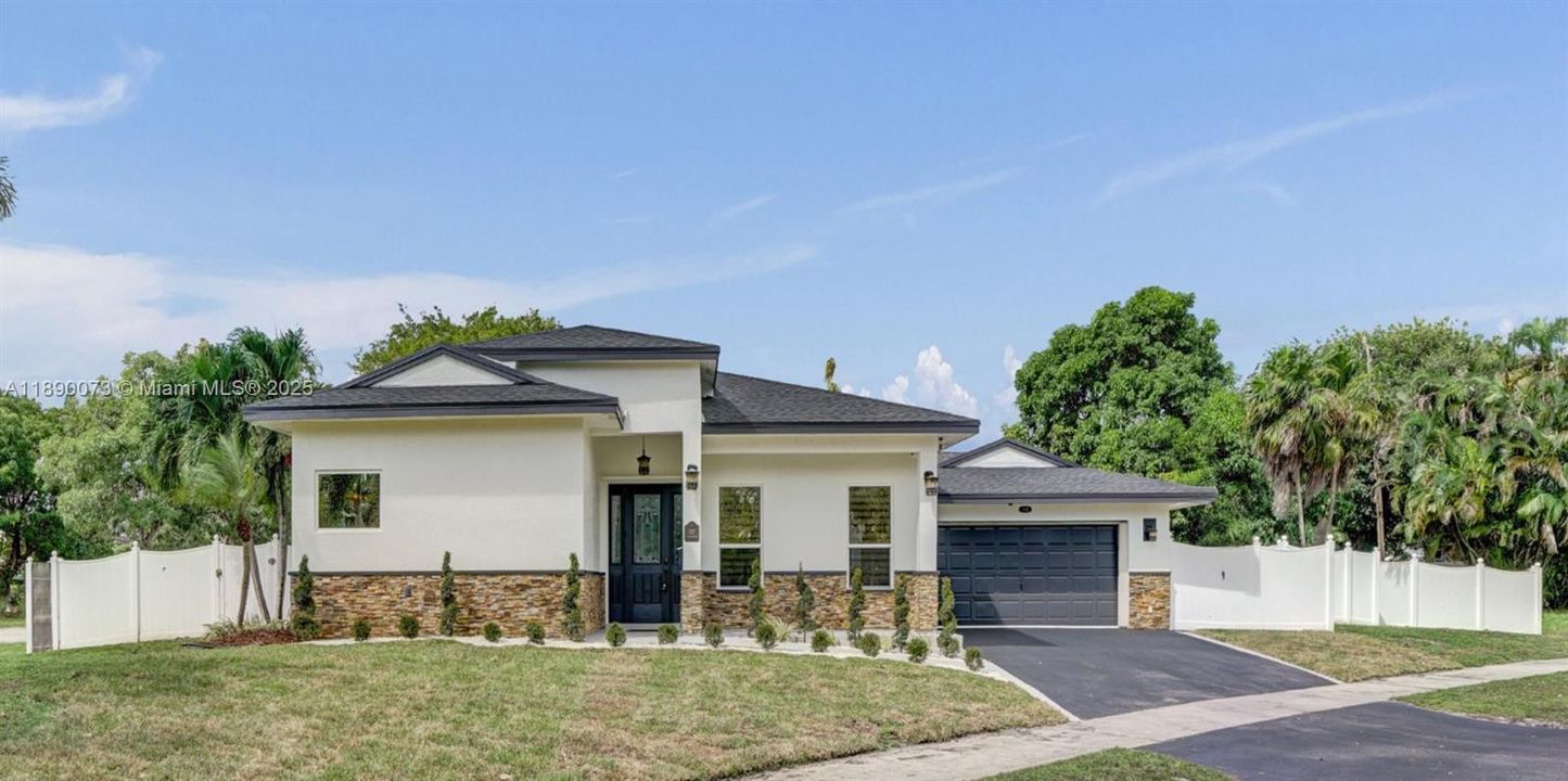 For Sale: $1,049,999 (4 beds, 3 baths, 2742 Square Feet)