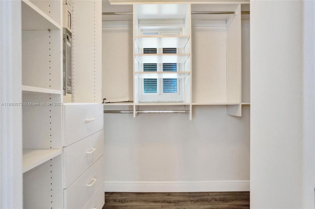 For Sale: $1,049,999 (4 beds, 3 baths, 2742 Square Feet)