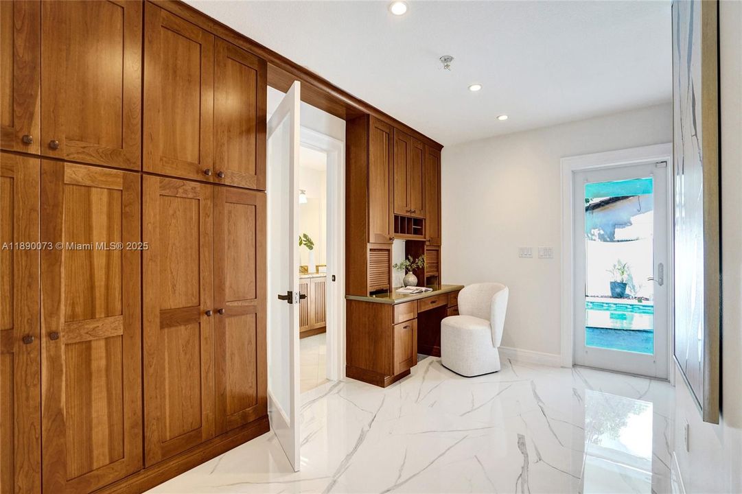 For Sale: $1,049,999 (4 beds, 3 baths, 2742 Square Feet)