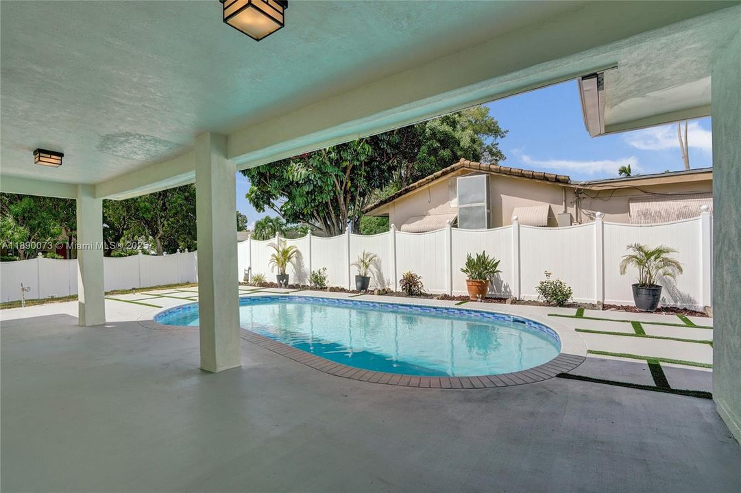 For Sale: $1,049,999 (4 beds, 3 baths, 2742 Square Feet)