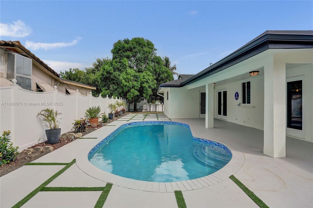 For Sale: $1,049,999 (4 beds, 3 baths, 2742 Square Feet)