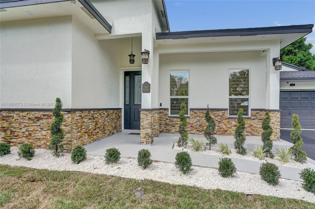 For Sale: $1,049,999 (4 beds, 3 baths, 2742 Square Feet)