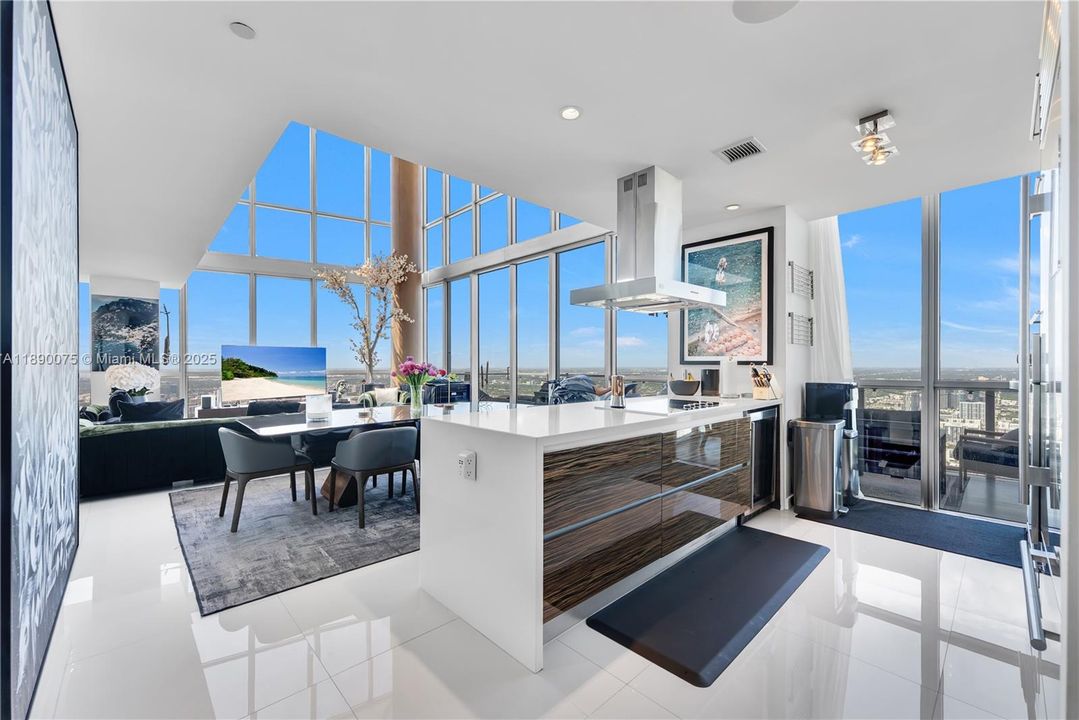 待售: $2,850,000 (2 贝兹, 2 浴室, 3017 平方英尺)