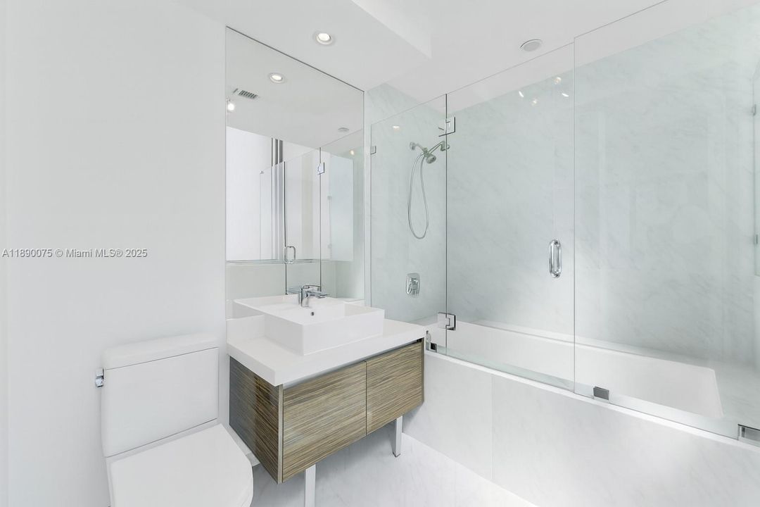 待售: $2,850,000 (2 贝兹, 2 浴室, 3017 平方英尺)