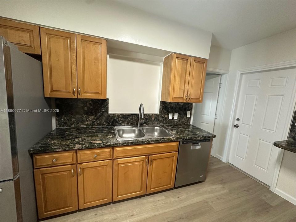 Active With Contract: $3,200 (4 beds, 2 baths, 1450 Square Feet)