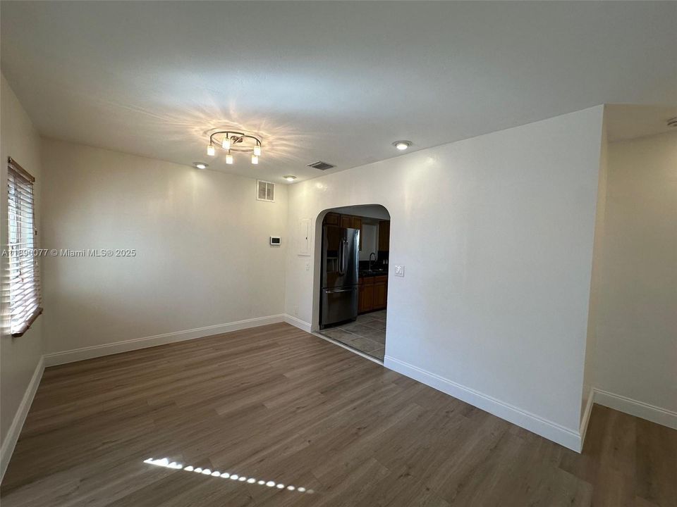 Active With Contract: $3,200 (4 beds, 2 baths, 1450 Square Feet)