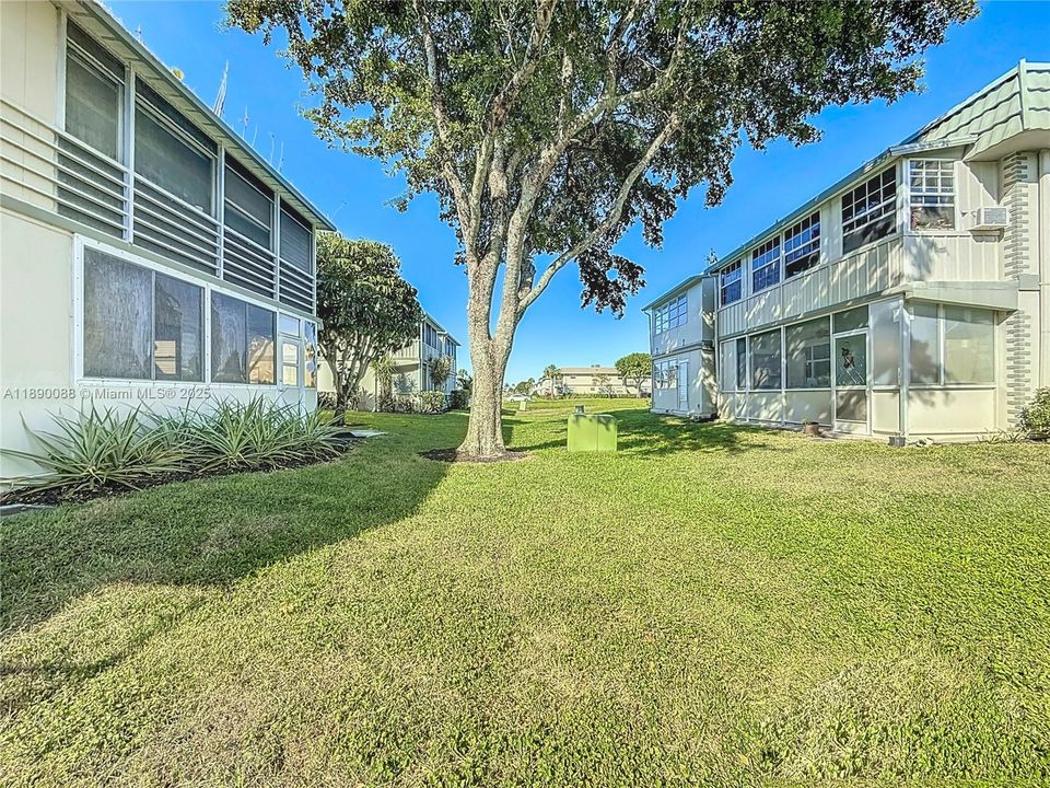 En Venta: $128,999 (2 camas, 2 baños, 880 Pies cuadrados)