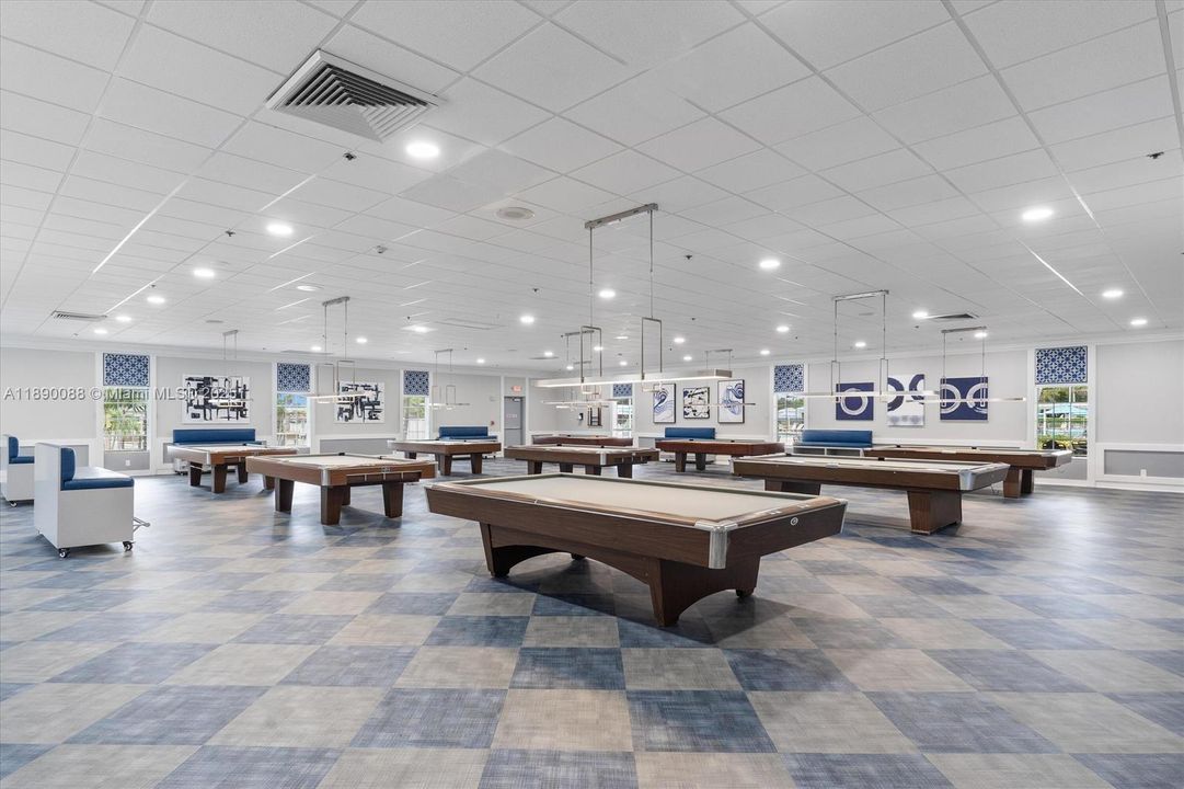 En Venta: $128,999 (2 camas, 2 baños, 880 Pies cuadrados)