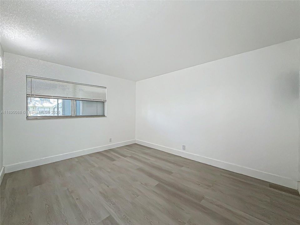 En Venta: $128,999 (2 camas, 2 baños, 880 Pies cuadrados)