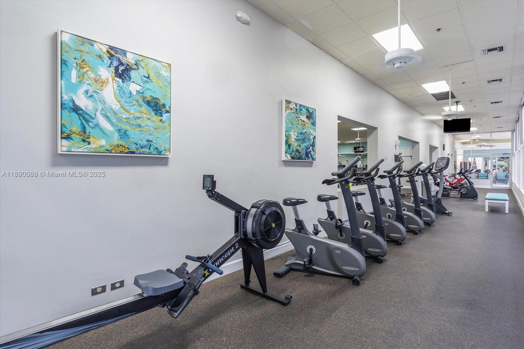 En Venta: $128,999 (2 camas, 2 baños, 880 Pies cuadrados)