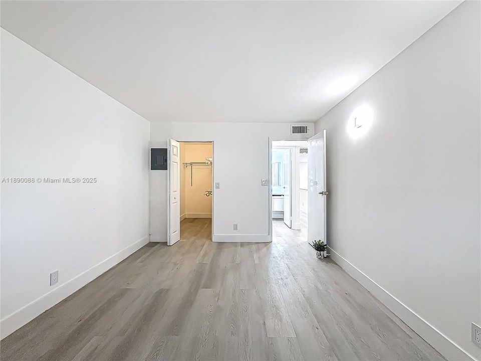 En Venta: $128,999 (2 camas, 2 baños, 880 Pies cuadrados)