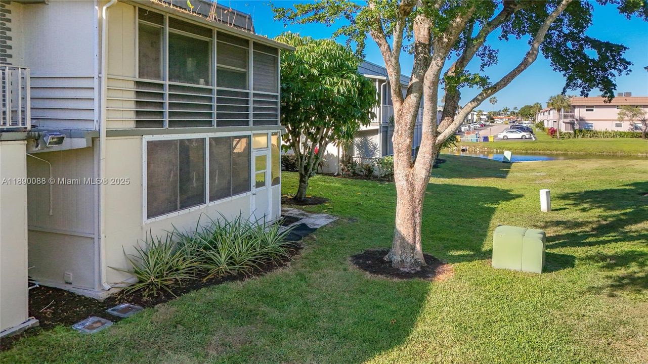 En Venta: $128,999 (2 camas, 2 baños, 880 Pies cuadrados)