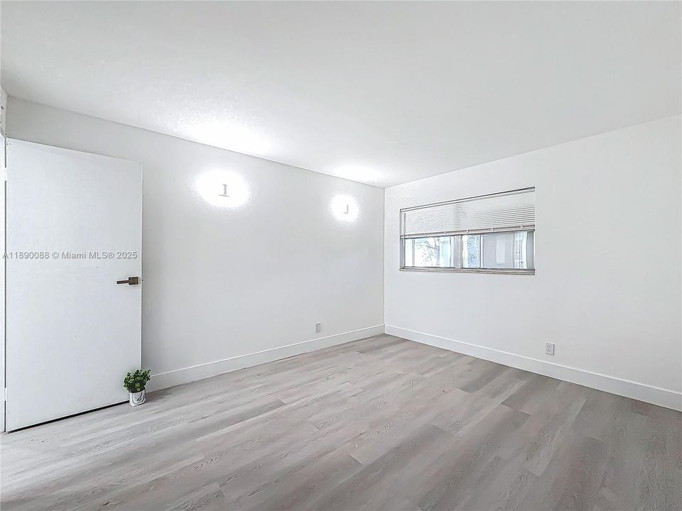 En Venta: $128,999 (2 camas, 2 baños, 880 Pies cuadrados)