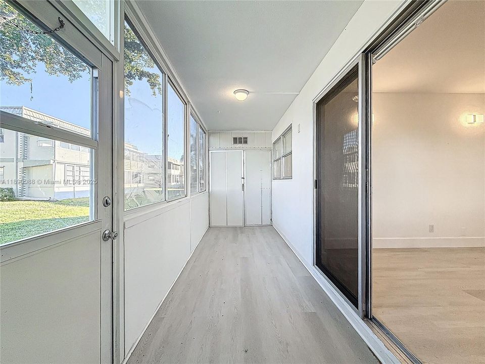 En Venta: $128,999 (2 camas, 2 baños, 880 Pies cuadrados)