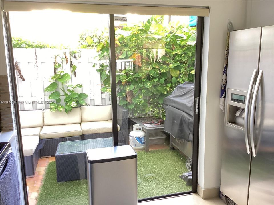 Active With Contract: $5,800 (3 beds, 2 baths, 2370 Square Feet)