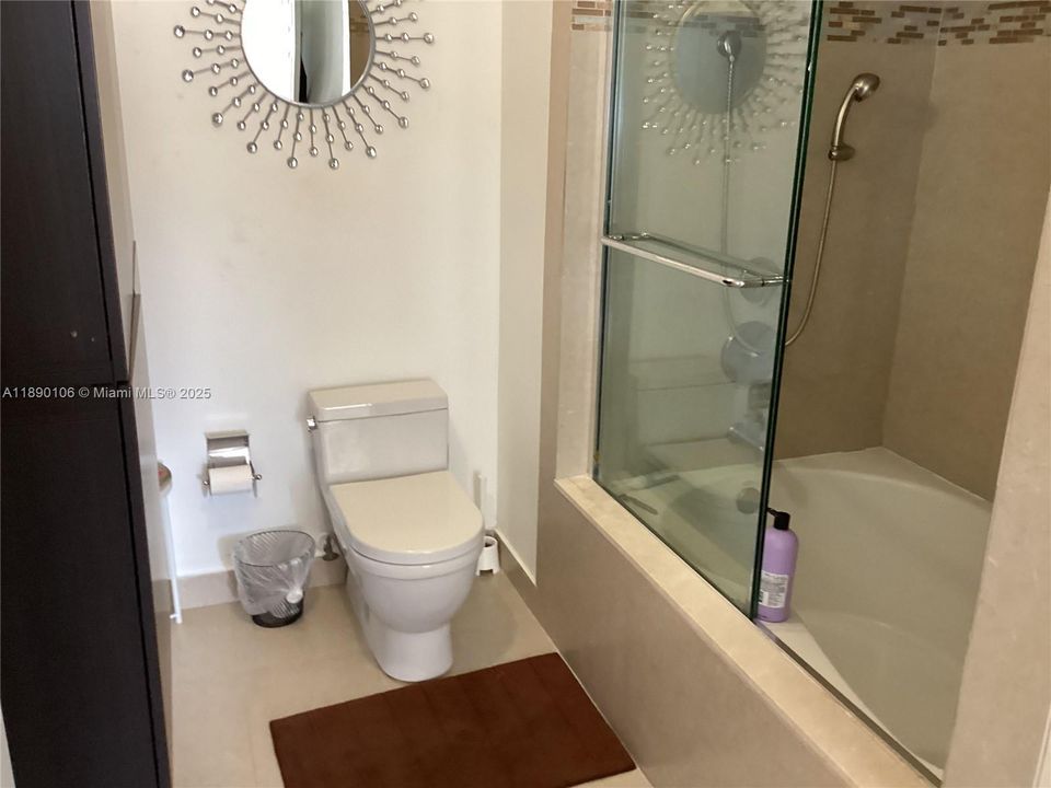 Active With Contract: $5,800 (3 beds, 2 baths, 2370 Square Feet)