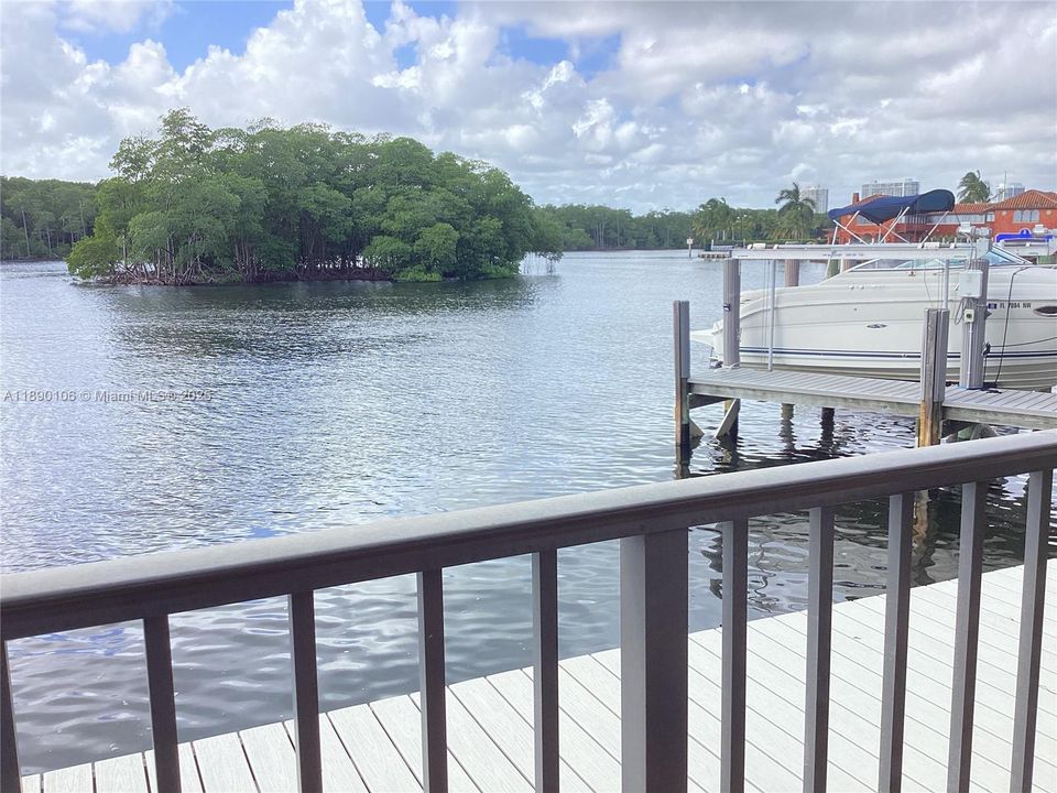 Active With Contract: $5,800 (3 beds, 2 baths, 2370 Square Feet)