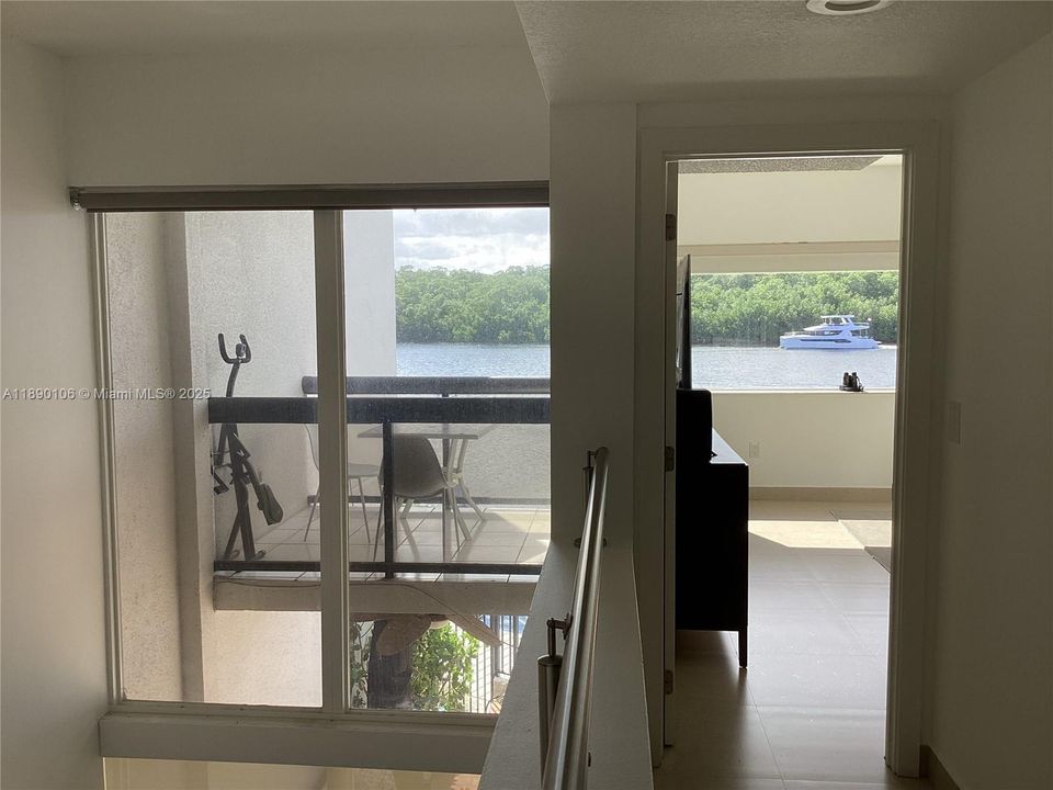 Active With Contract: $5,800 (3 beds, 2 baths, 2370 Square Feet)