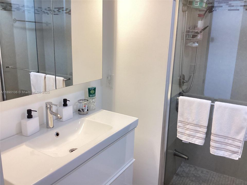 Active With Contract: $5,800 (3 beds, 2 baths, 2370 Square Feet)