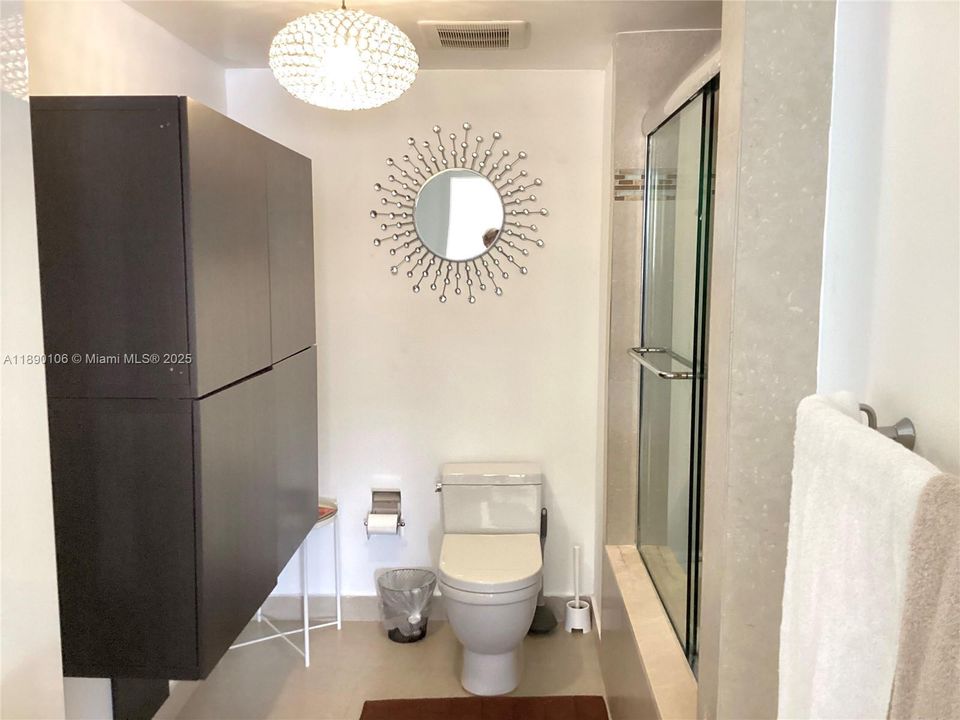 Active With Contract: $5,800 (3 beds, 2 baths, 2370 Square Feet)