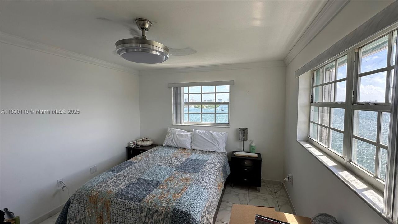 Active With Contract: $320,000 (2 beds, 2 baths, 768 Square Feet)