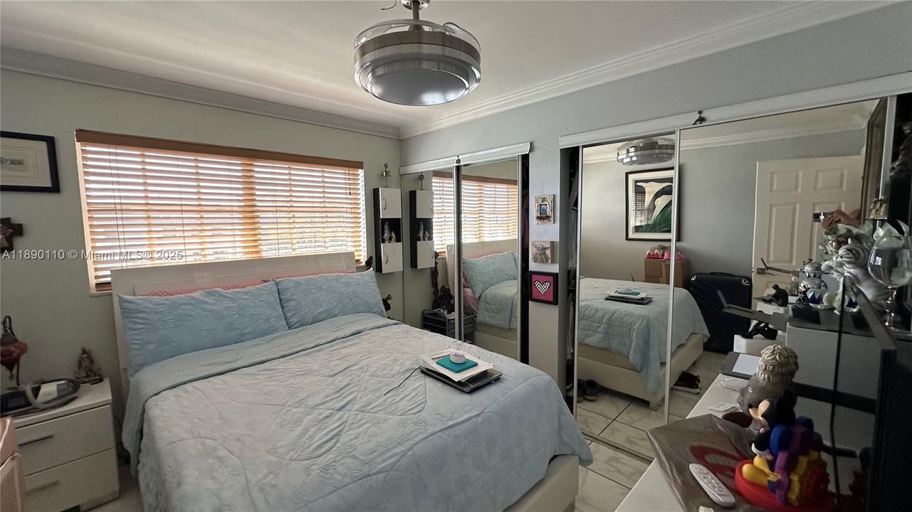 Active With Contract: $320,000 (2 beds, 2 baths, 768 Square Feet)