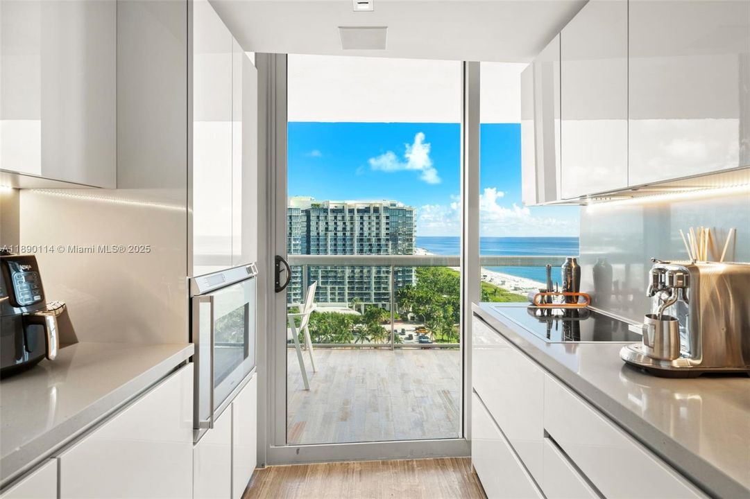 待售: $4,295,000 (2 贝兹, 2 浴室, 1279 平方英尺)