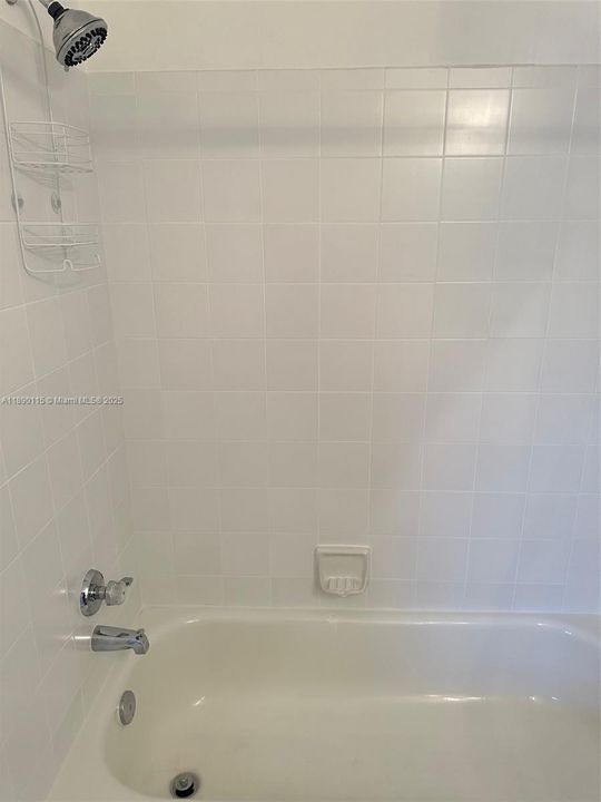 Недавно арендовано: $2,800 (2 спален, 2 ванн, 1131 Квадратных фут)